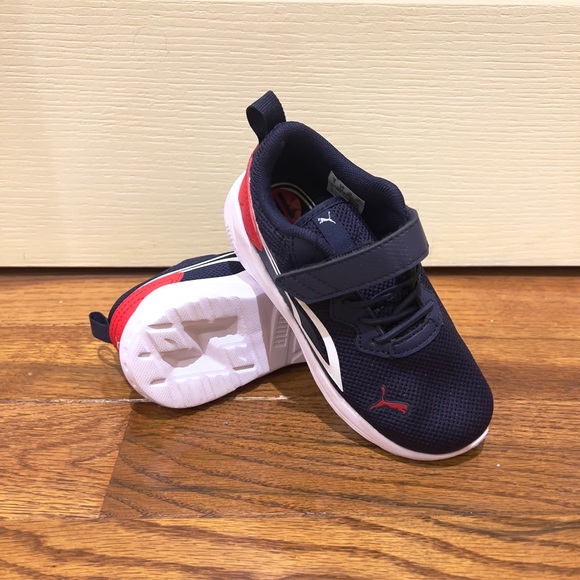 Puma Toddler Size C10 Boy Shoes - Picture 2 of 11